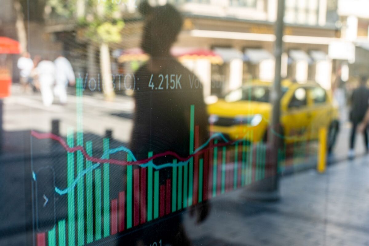 Crypto Power Struggle Flares as Stripe Nabs Big Stablecoin Win