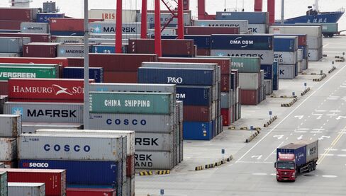 China Export-Data Skepticism Deepens From Goldman to Nomura