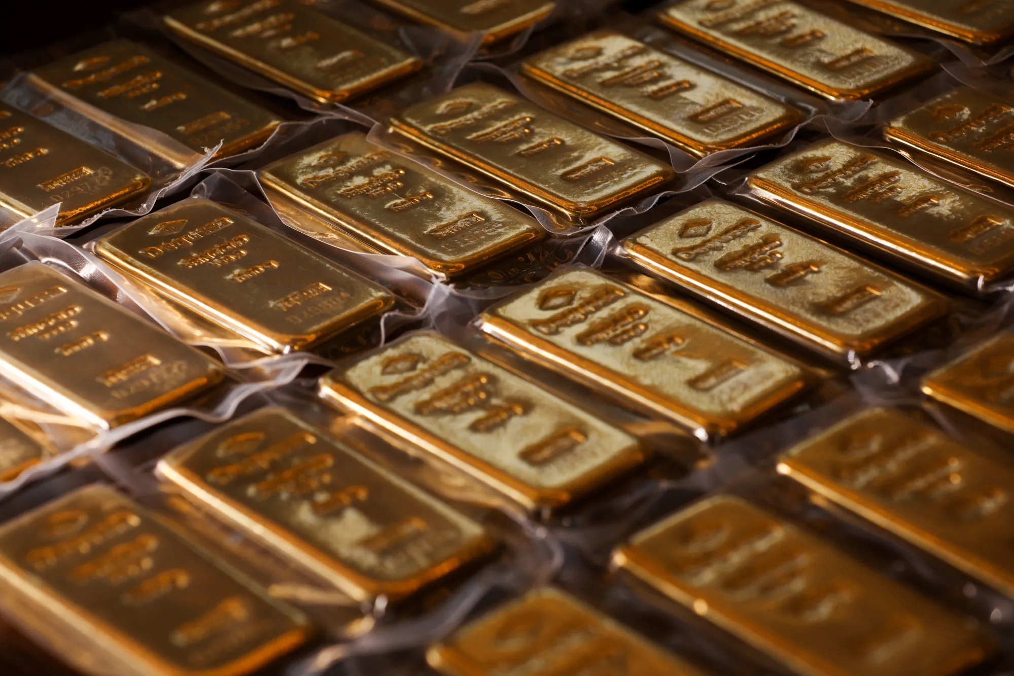 A Gold Bullion Dealer As Bitcoin's Nouveau Riche Run To The Metal As Cryptocurrency Crashes