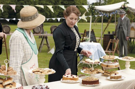 The Downton Abbey Guide to Tailgating