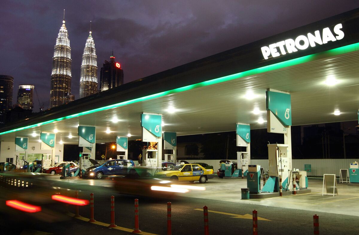 Malaysia’s Petronas Signs Second LNG Deal With Venture Global