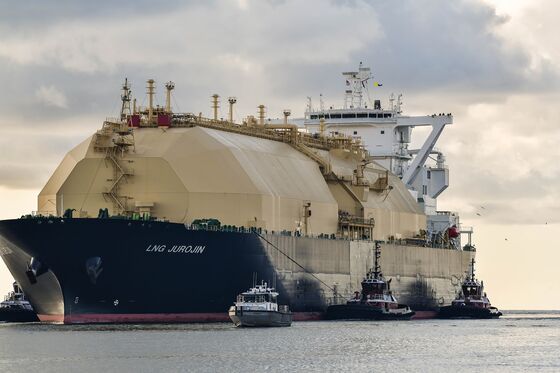 First LNG Cargo Leaves $15 Billion Site as U.S. Exports Grow