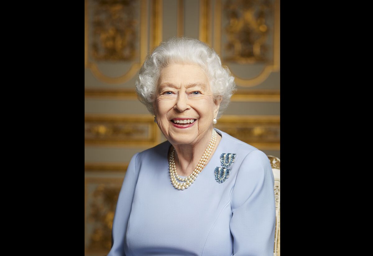 20 Queen Elizabeth II HD Wallpapers and Backgrounds