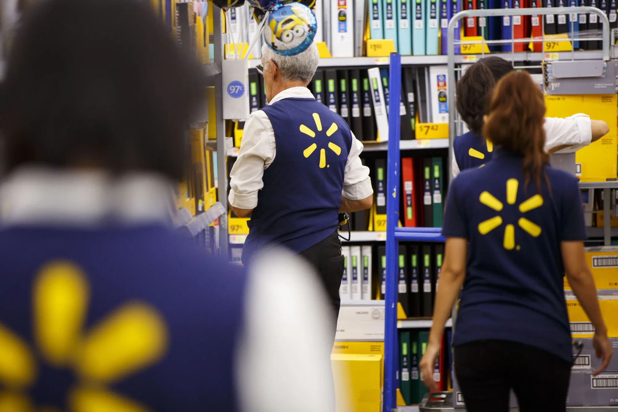 Walmart has&nbsp;raised&nbsp;its starting hourly wage to $11, handed out bonuses and expanded its maternity and parental-leave policies this year to stay competitive in a taut labor market.