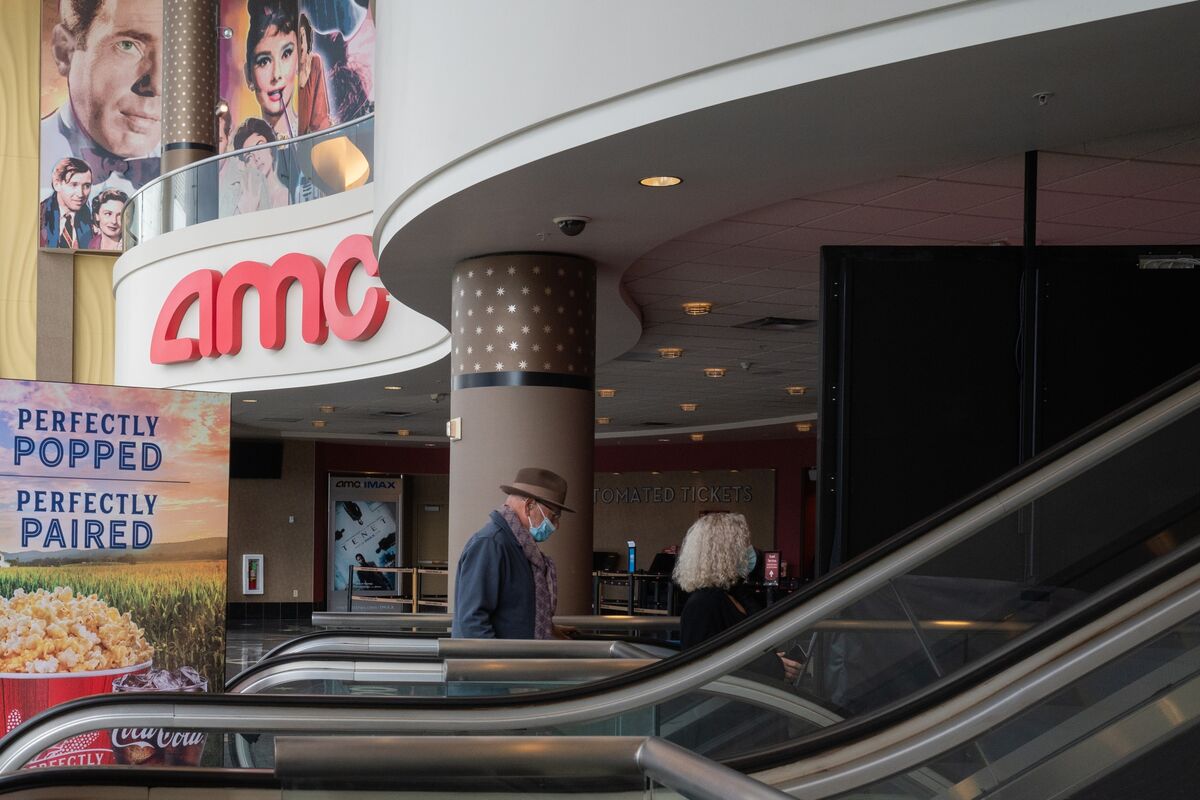 AMC Movie Theater Chain Posts $567.2 Million Loss as Film Fans Trickle Back  - Bloomberg