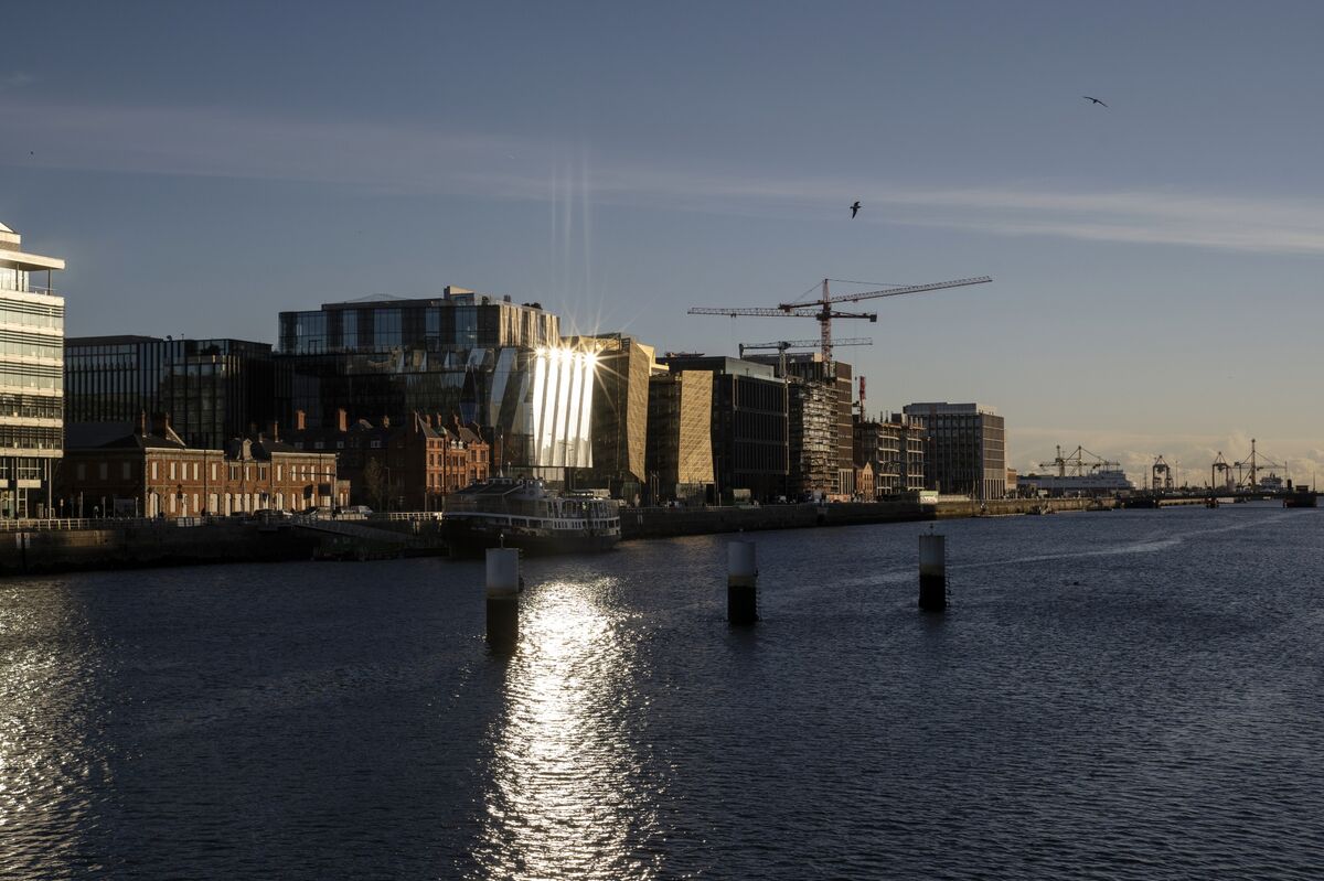 Irish GDP Falls 12% in First Quarter as Multinationals Contract