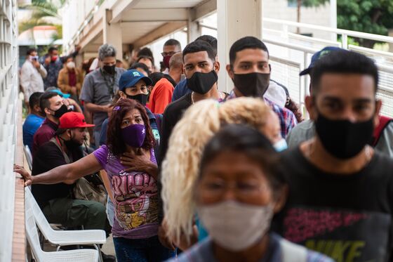 Venezuela Deploys Cuban Homemade Vaccines as WHO Urges Caution