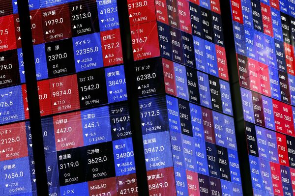 Asian Stocks to Echo US Decline as Bonds Rally: Markets Wrap