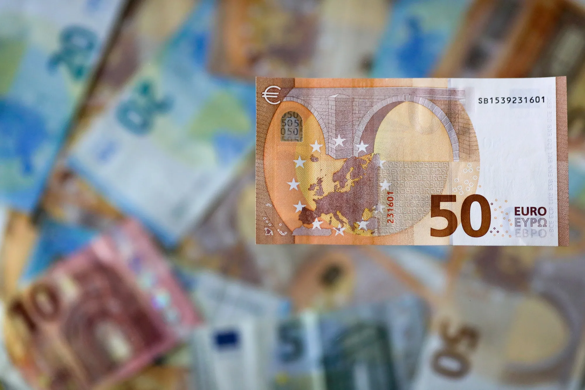 Euro Turning Into ‘Credible’ Safe Haven After EU Rescue Deal
