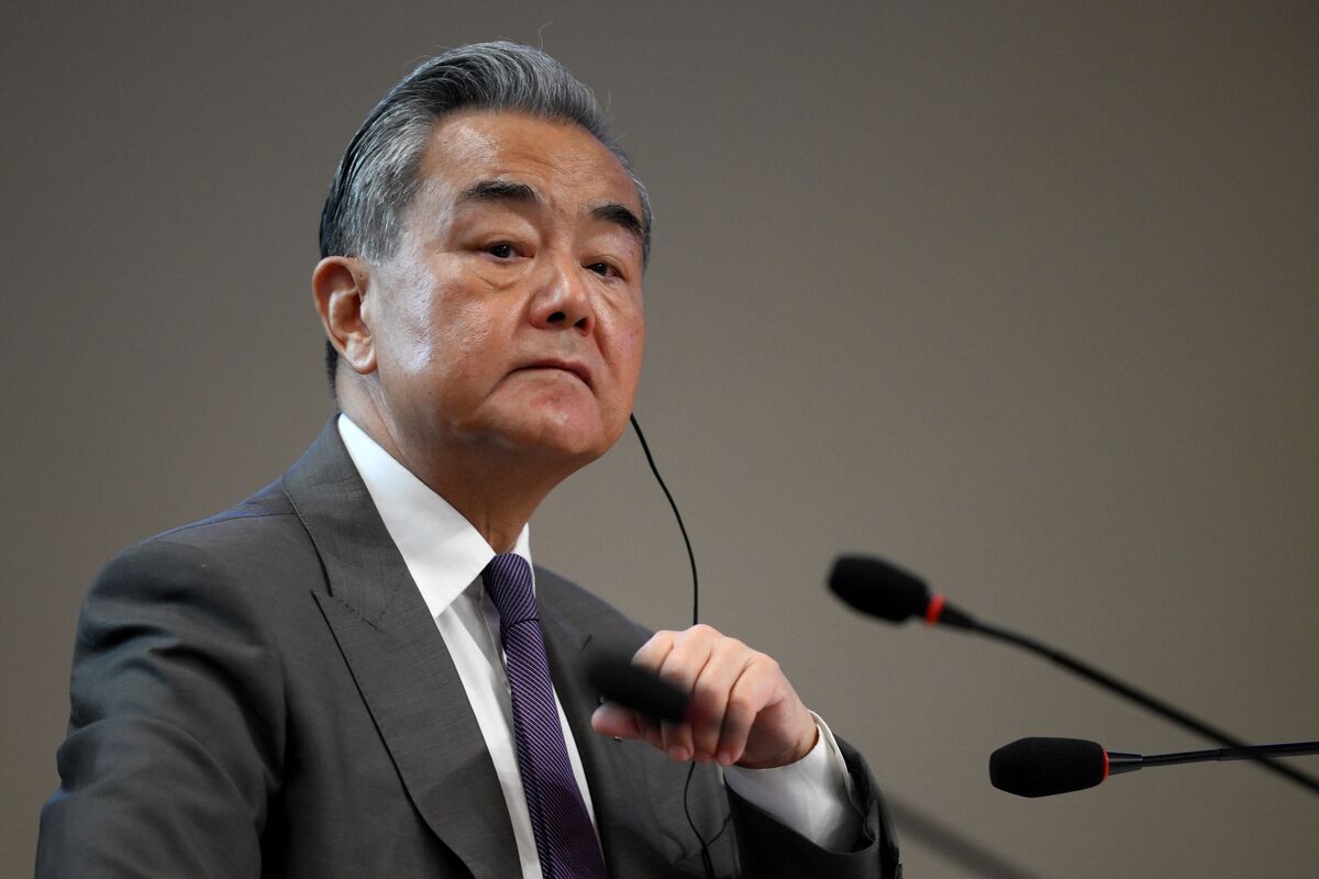 China Vows to Stand Firm, Urges Nations to Resist ‘Bully’ Trump
