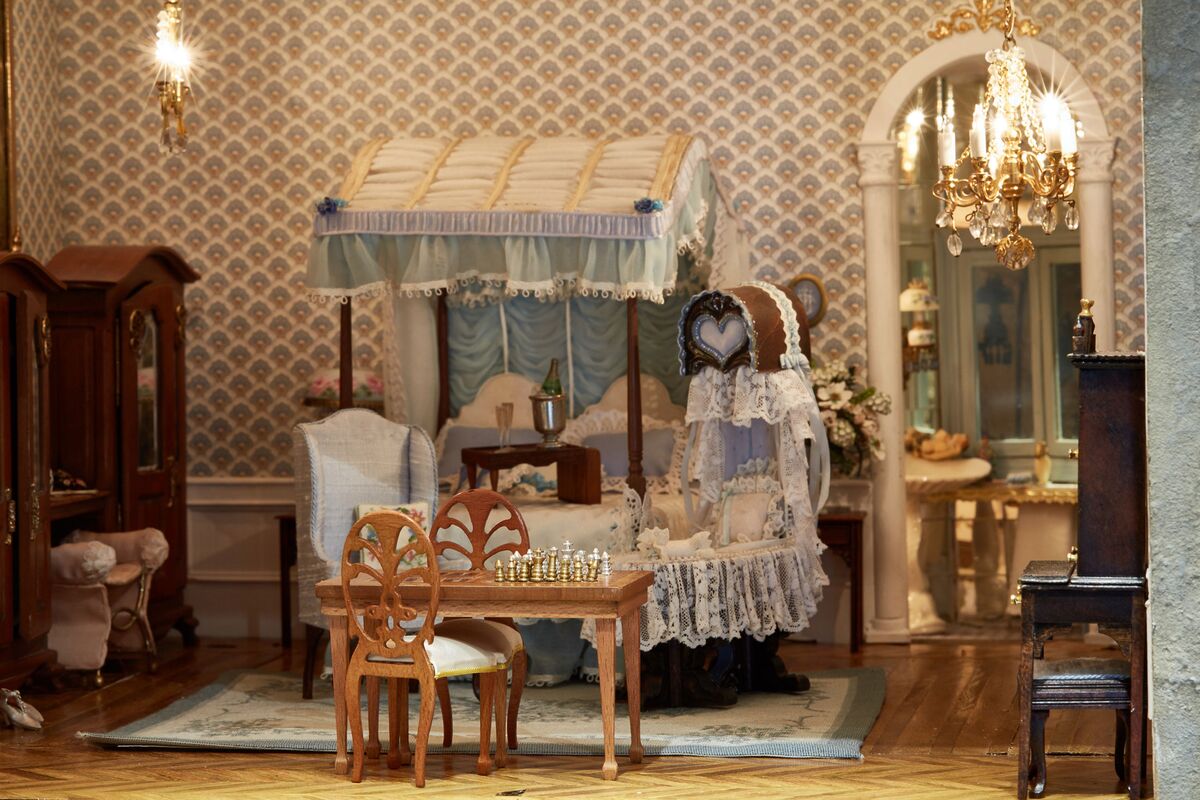 Astolat Dollhouse Castle - Wikipedia