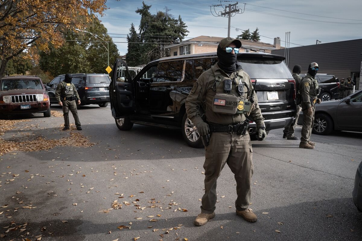 Illinois Probe Finds Federal Agents' Misconduct in 2025 Chicago Immigration Enforcement