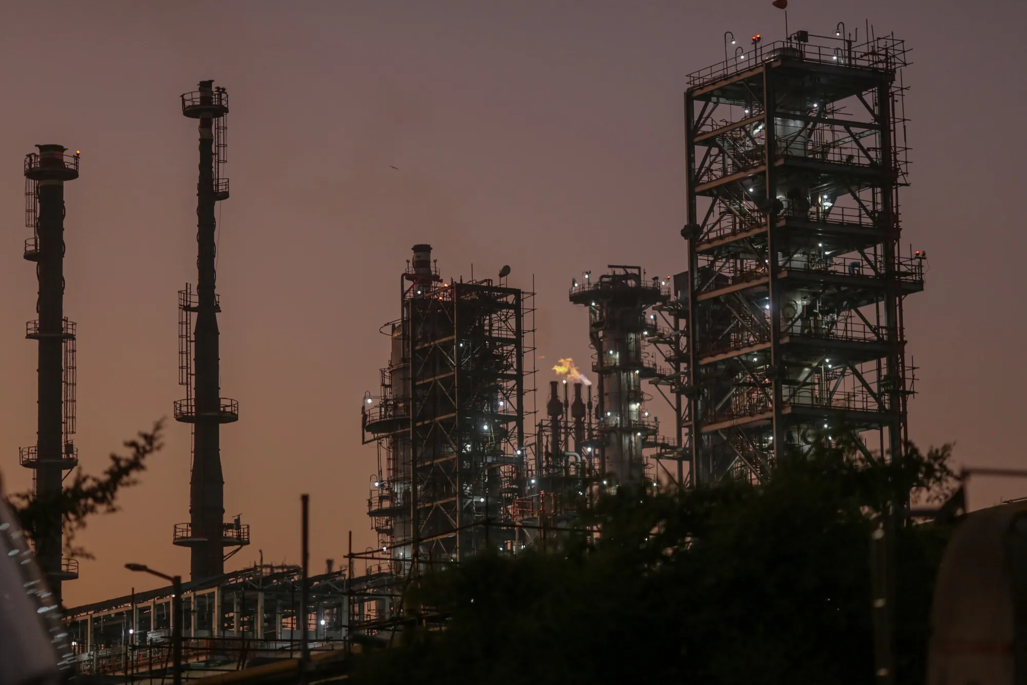 Indian refiners mostly pay for Russian oil imports in dirhams — the currency of the United Arab Emirates — US dollars, and a small amount of rupees, if oil prices are above the&nbsp;$60 a barrel cap&nbsp;imposed by the US and its allies on Russian oil.&nbsp;