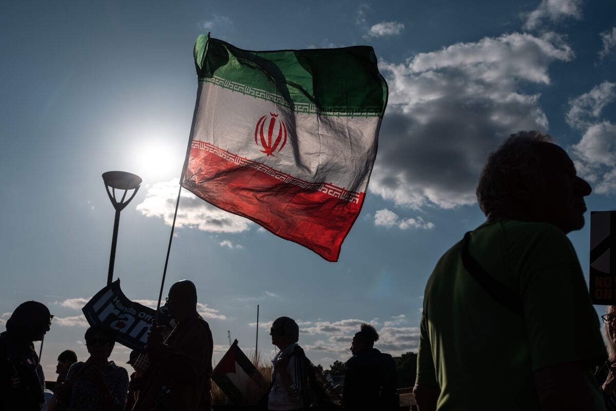 US Imposes Visa Restrictions on Iran Officials as Talks Continue US Imposes Visa Restrictions on Iran Officials as Talks Continue