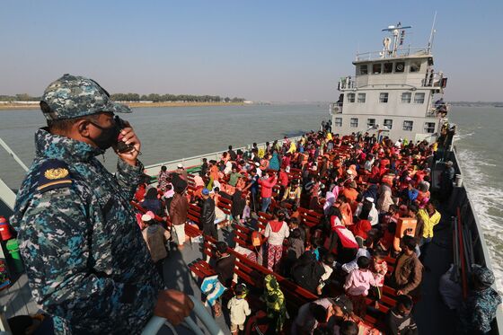 Suu Kyi Ally Wants Equal Rights for Persecuted Myanmar Muslims