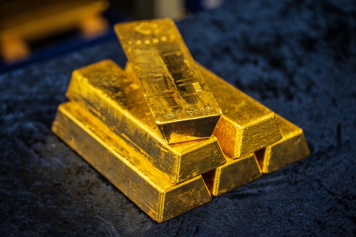 Gold’s Price Disruption Eases as Trump Tariff Trade ‘Exhausted’ - Bloomberg