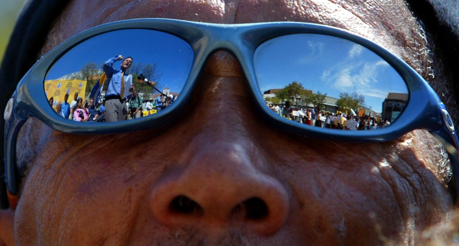 Cape Town's new memorial to Mandela is a pair of sunglasses.