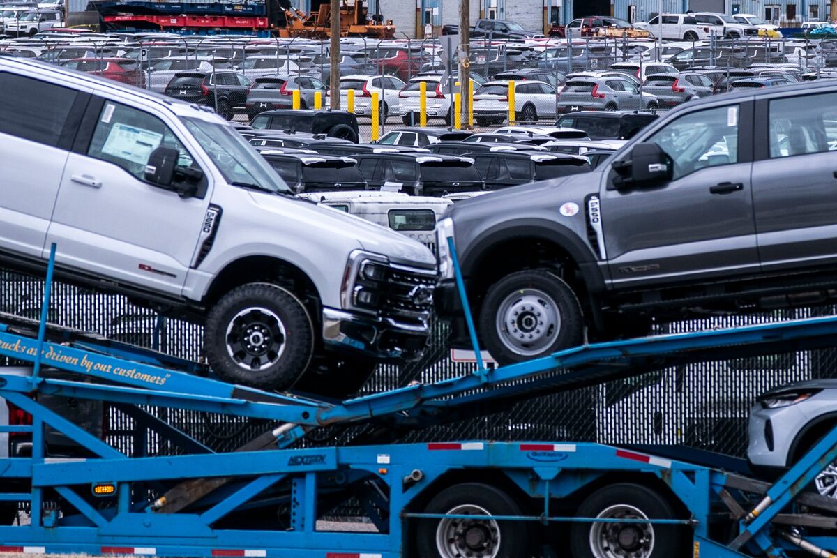 Europe Hits the Brakes as China’s EV Machine Scales Up