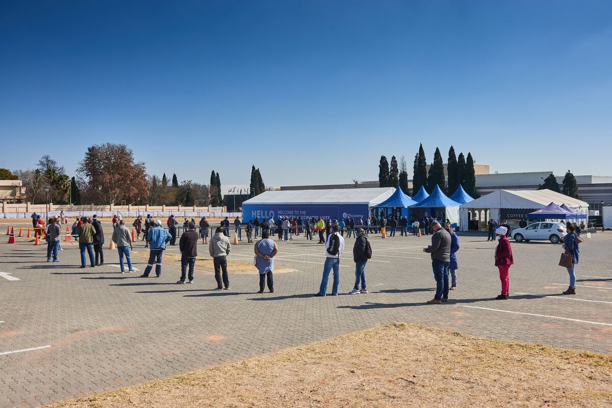 Real South African Covid-19 Death Toll May Be Around 200,000 - Bloomberg