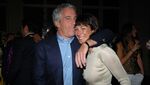 Jeffrey Epstein and Ghislaine Maxwell in New York in 2005.&nbsp;Maxwell is being held in a Brooklyn, New York, jail while she awaits trial next year.