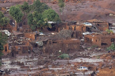 The village of Bento Rodrigues, in Mariana, after a dam burst.
