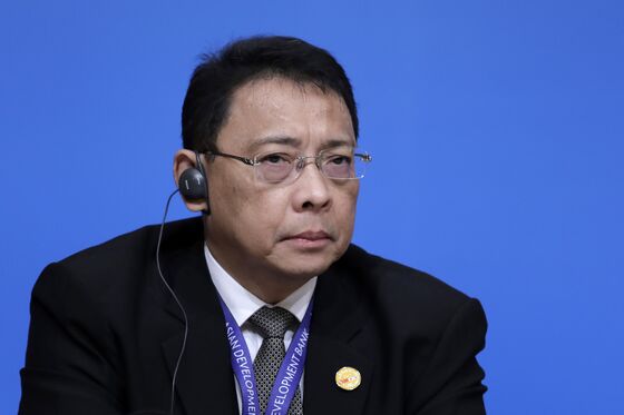 No Rush to Reverse Philippine Rate Hikes, Central Banker Says