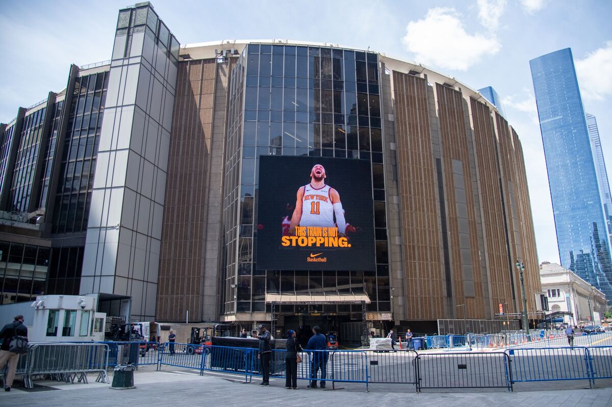 bloomberg.com - Randall Williams - MSG Sports to Spin Off NY Rangers, Become MSG Knickerbockers