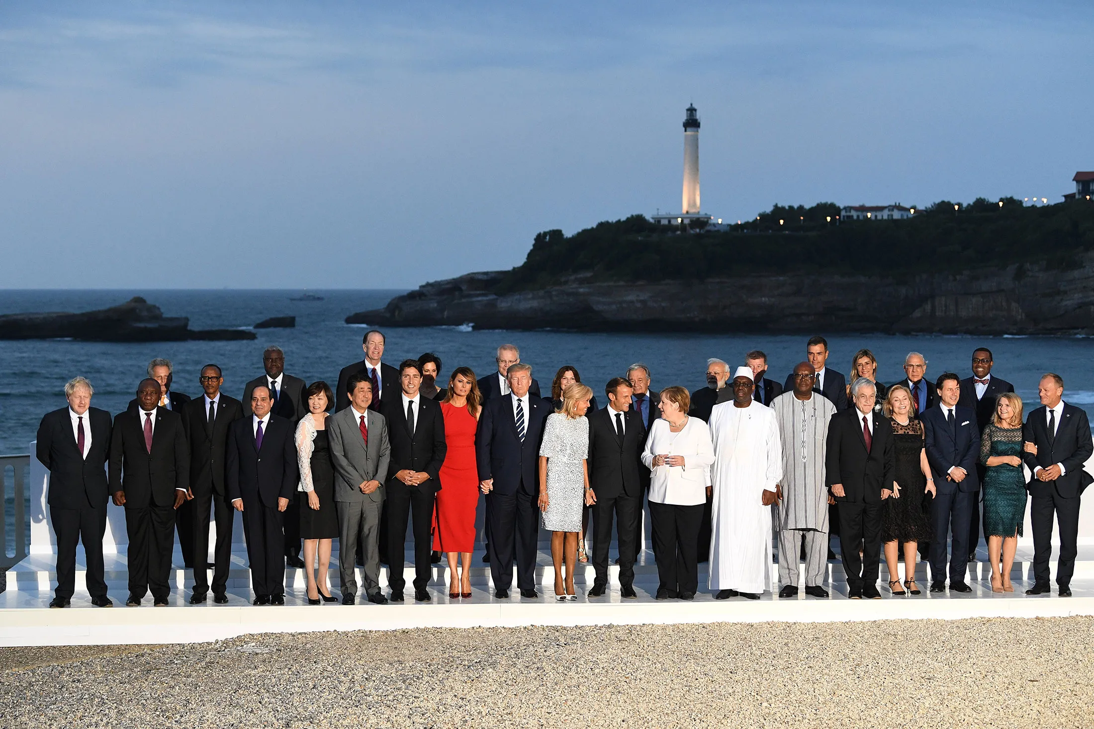 Group of Seven leaders and guests pose for a picture&nbsp;at the&nbsp;G-7 summit in Biarritz, France, on Aug. 25, 2019.