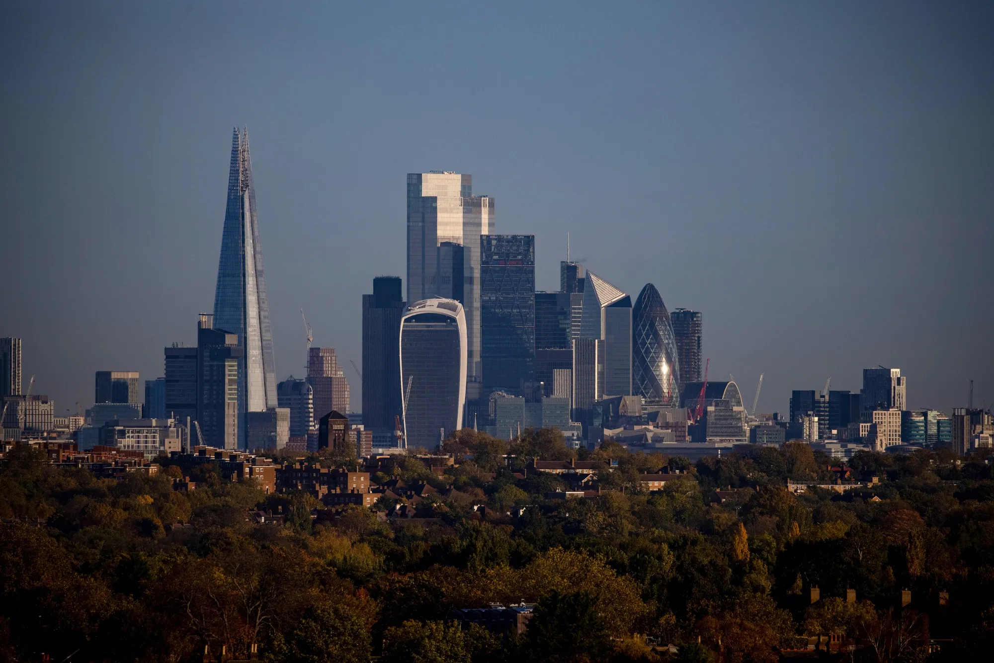 City of London Firms Quietly Start to Rent Large Offices Again
