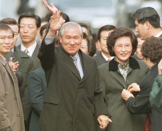 Roh Tae-woo, First Freely Elected South Korea Leader, Dies