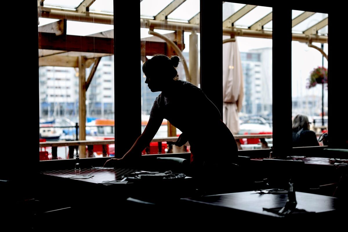 UK Government Considers Scaling Back Youth Minimum Wage Rise