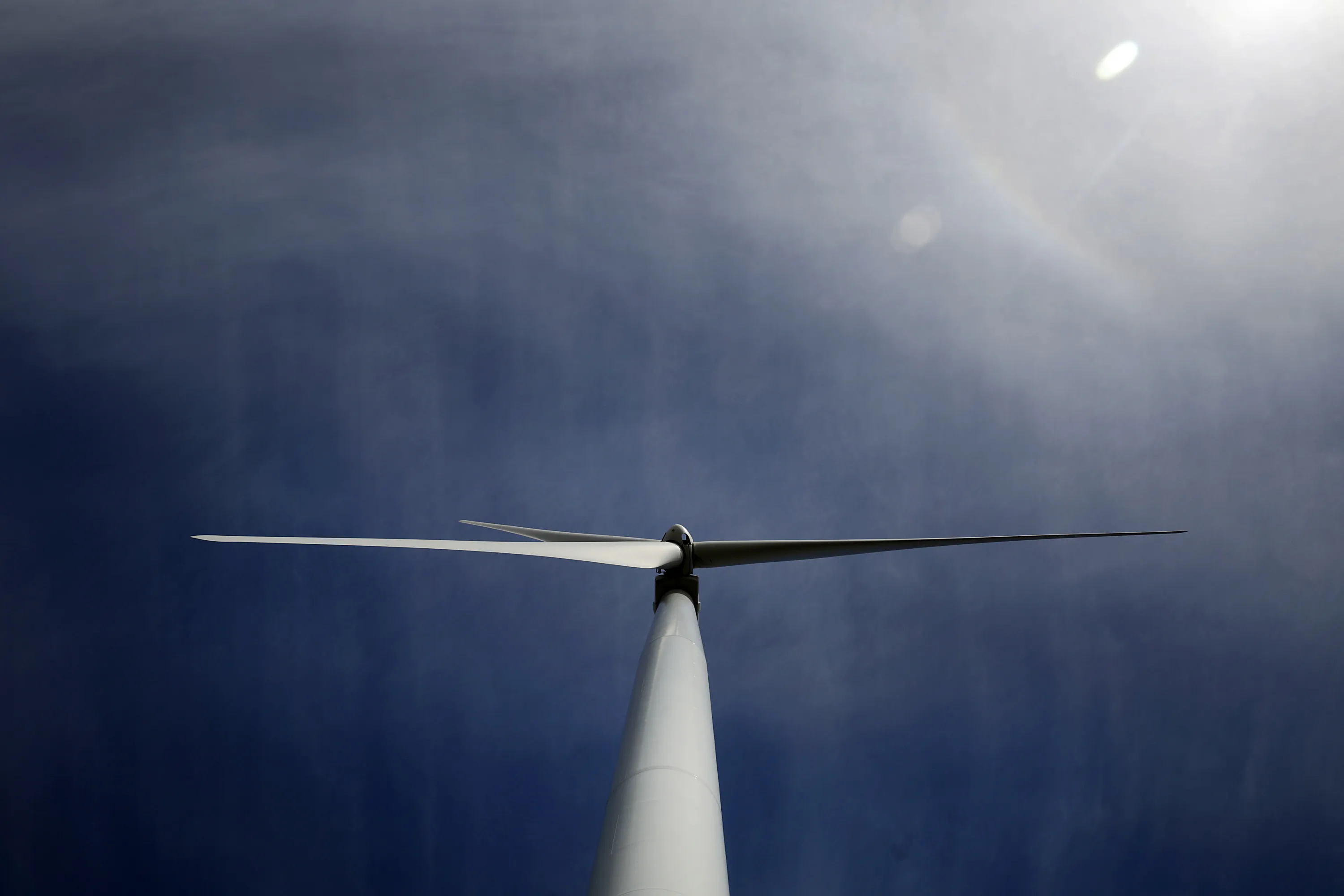A wind turbine in Arlington, Oregon. Photographer: Meg Roussos/Bloomberg