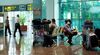 当香港和新加坡宣布旅行泡沫时，在樟宜机场办理登机手续的旅客
