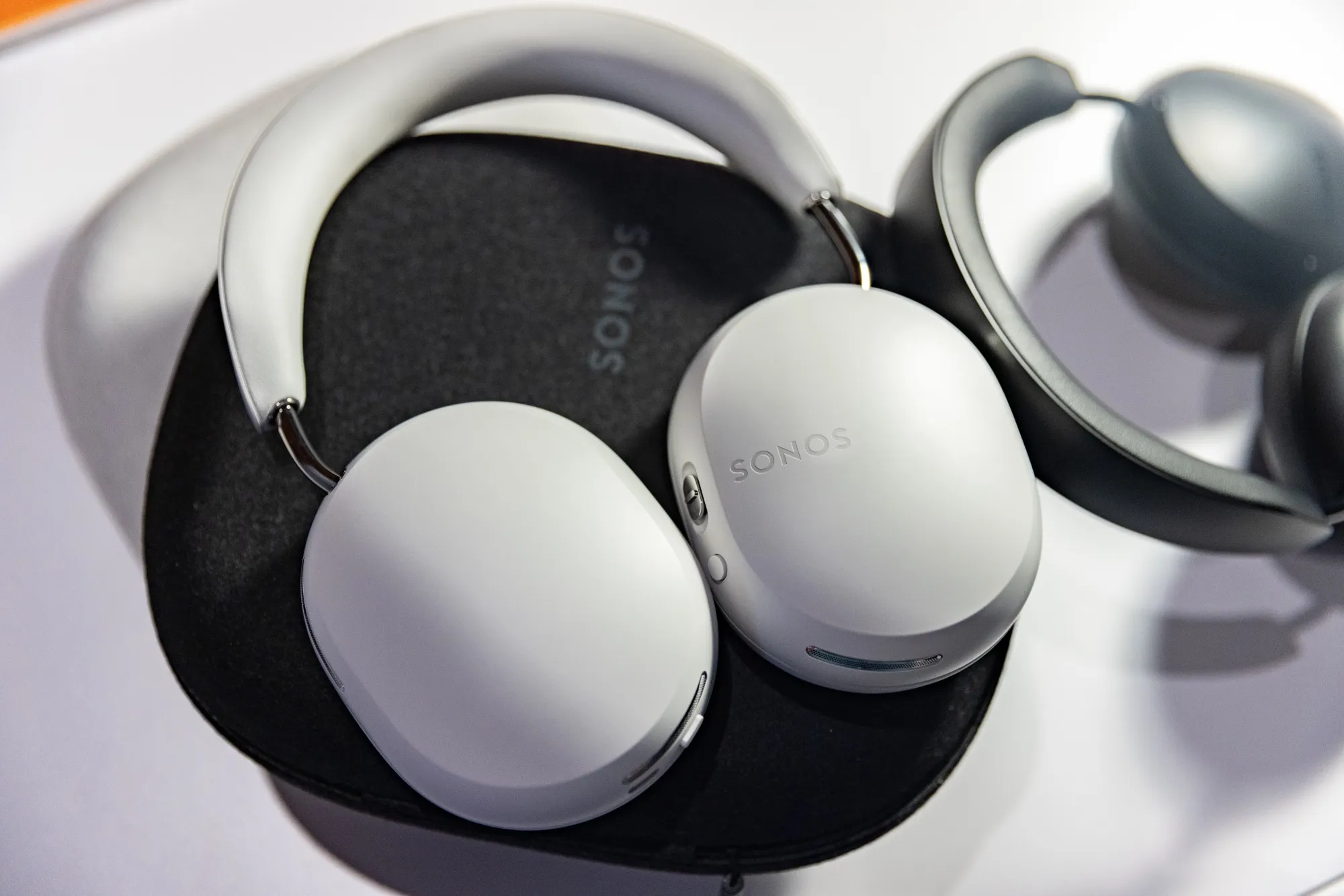 Sonos Unveils $449 Ace Headphones in Bid to Expand Beyond Speakers
