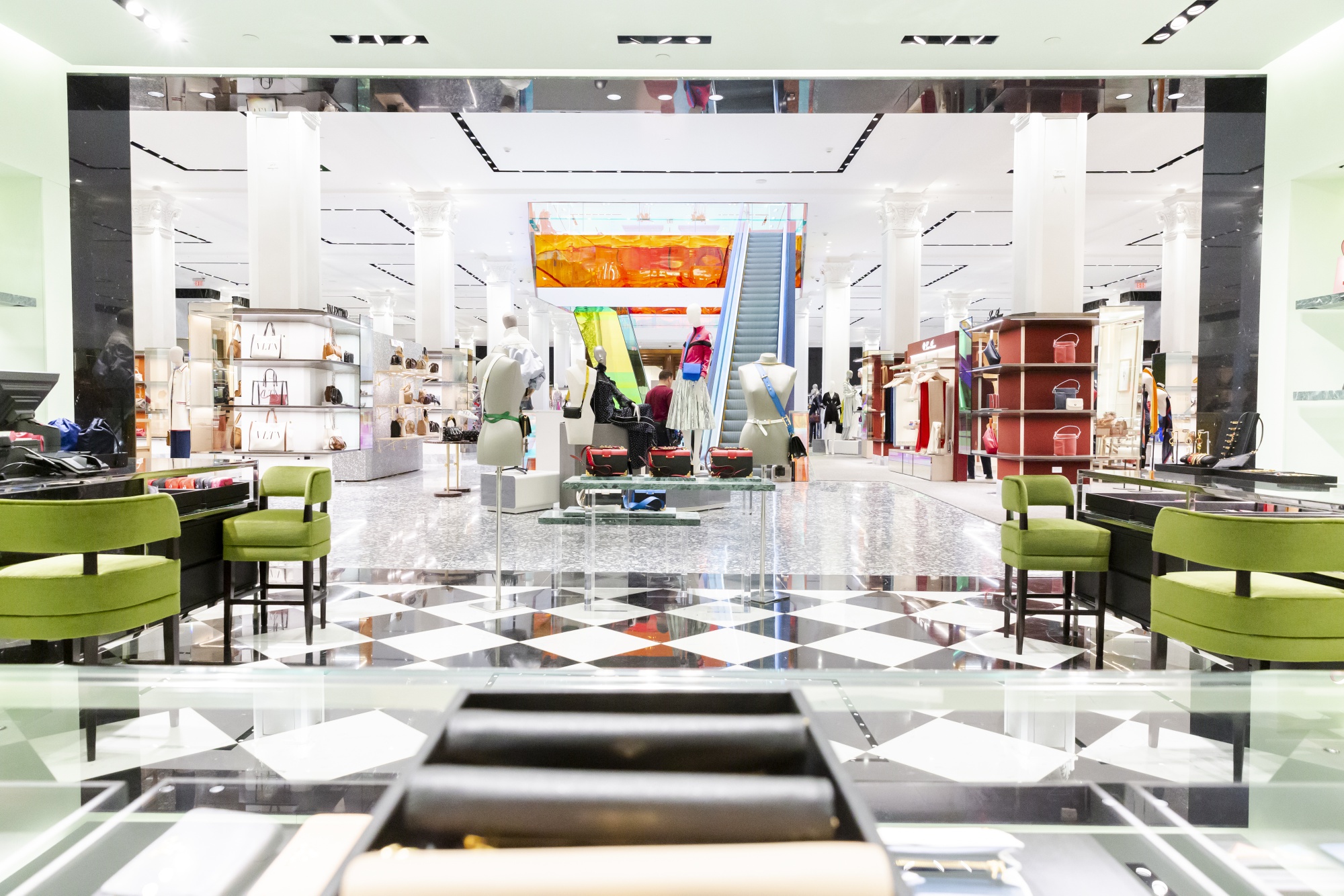 Saks Fifth Avenue Sees 62% Planning to Spend as Much on Luxury, Down From  68% - Bloomberg