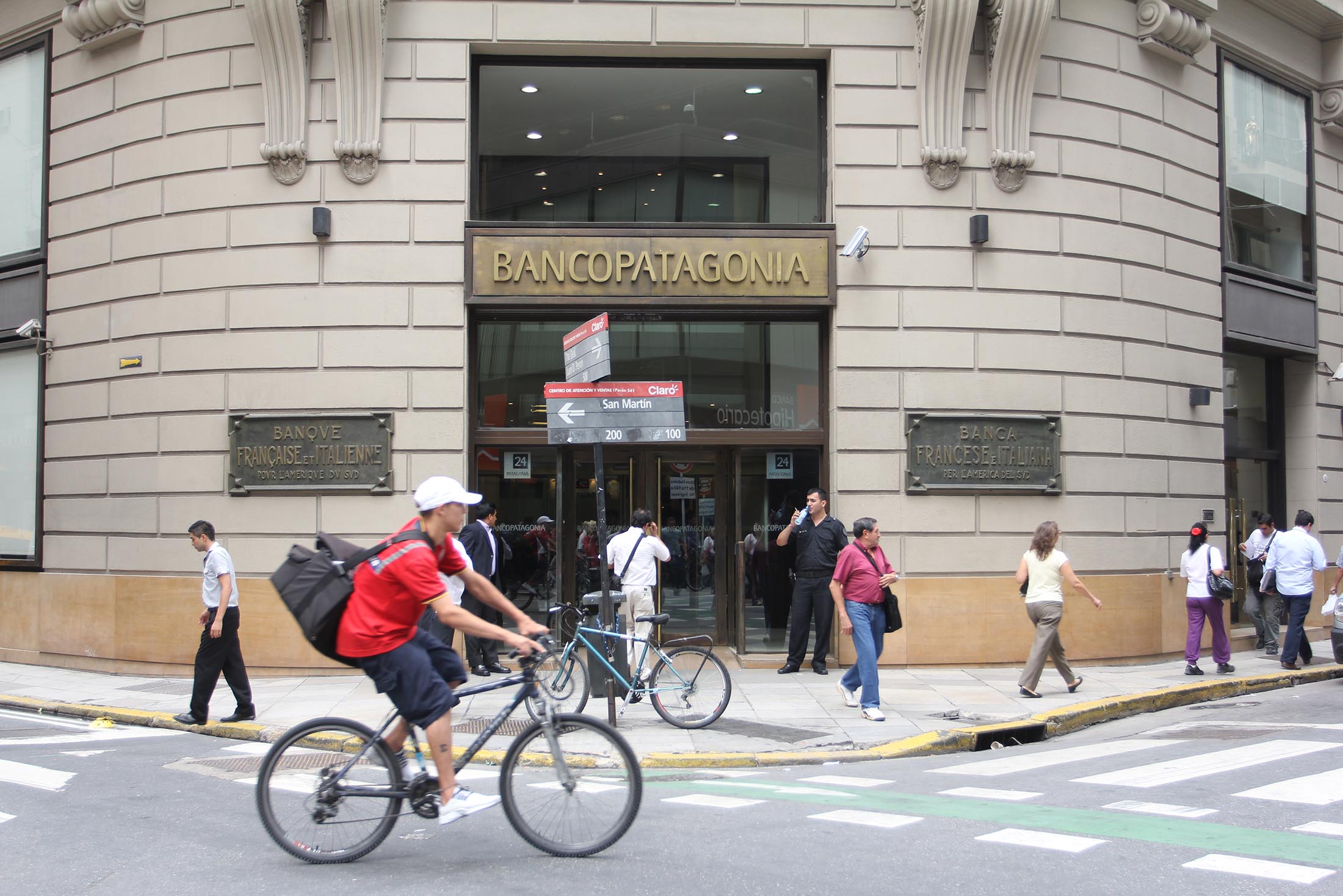 Banco Macro Is Said to Withdraw Offer to Buy Patagonia Stake