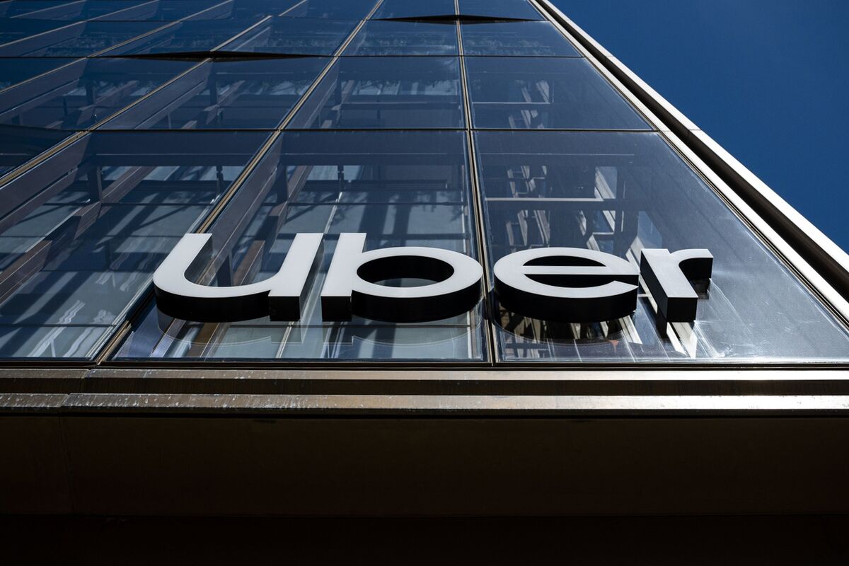 Hong Kong Passes Bill to Regulate Uber a Decade After Launch