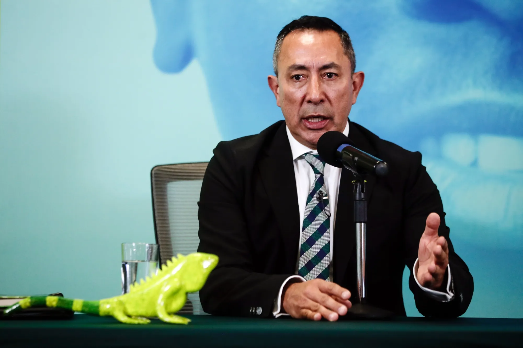 Ricardo Roa, chief executive officer of Ecopetrol SA, with&nbsp;the company’s mascot. He says&nbsp;the state-run producer&nbsp;canceled&nbsp;a&nbsp;deal with Occidental Petroleum Corp. because of debt concerns.