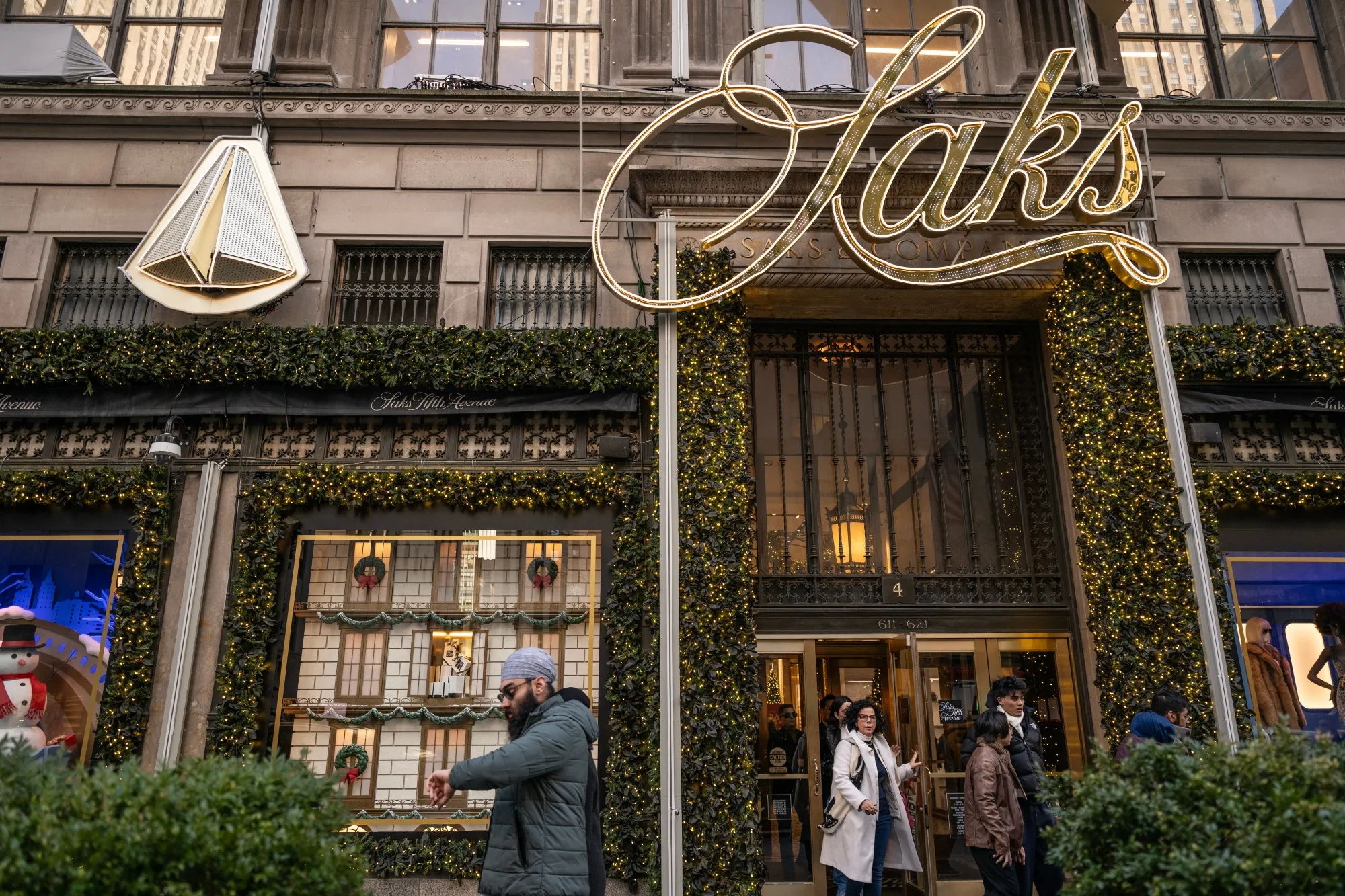 米高級百貨店運営サックス、最大10億ドルの融資確保目指す - Bloomberg