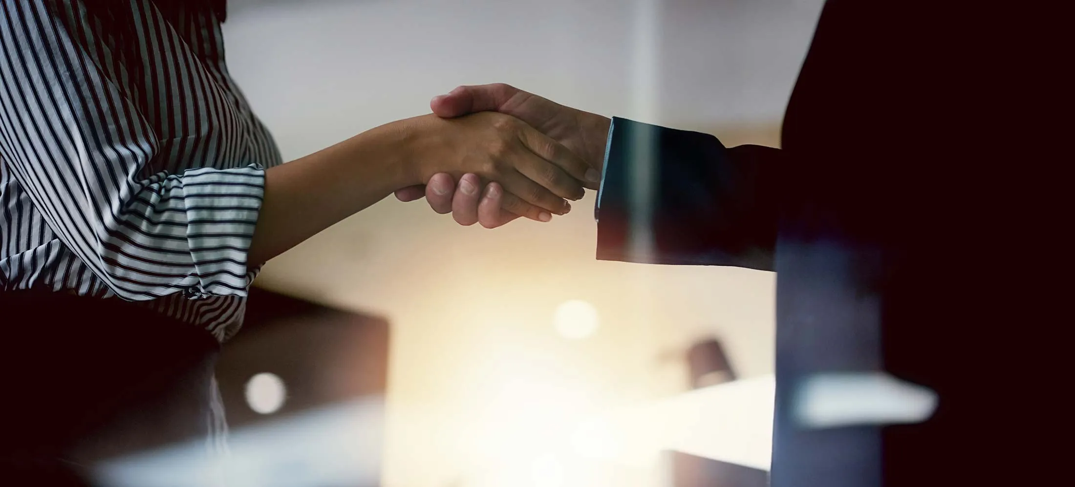 1491941068_handshake-deal-M&A-lede