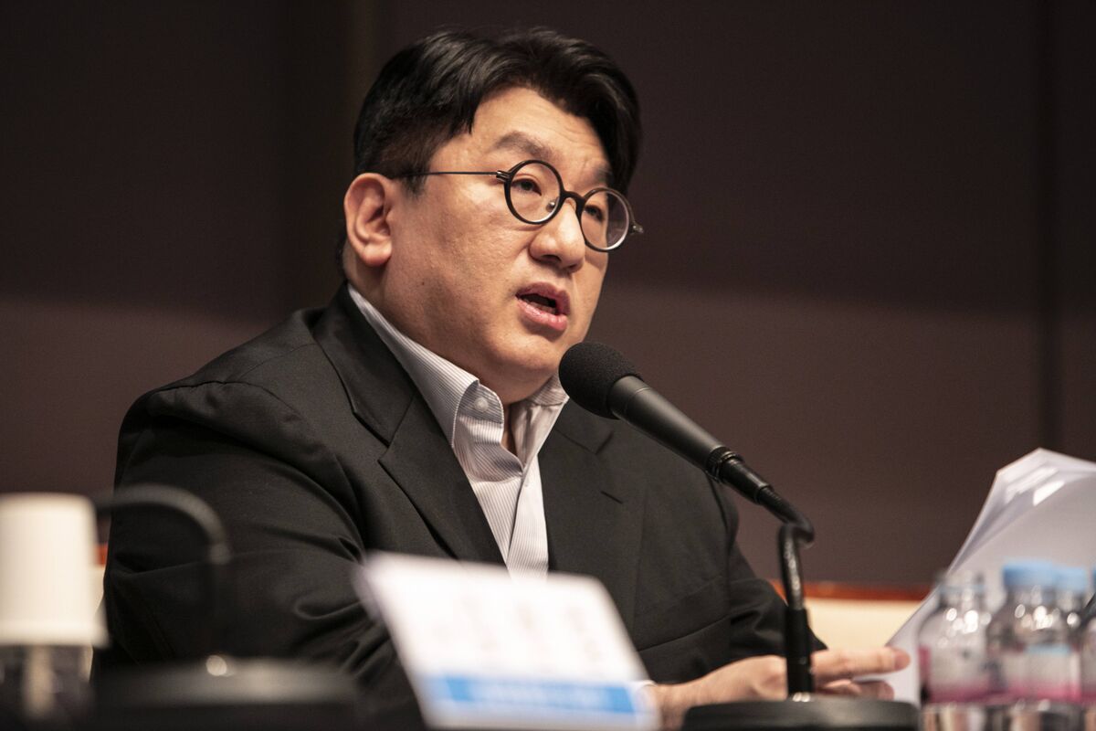 K-Pop Billionaire Bang Referred to Prosecutors, Yonhap Says