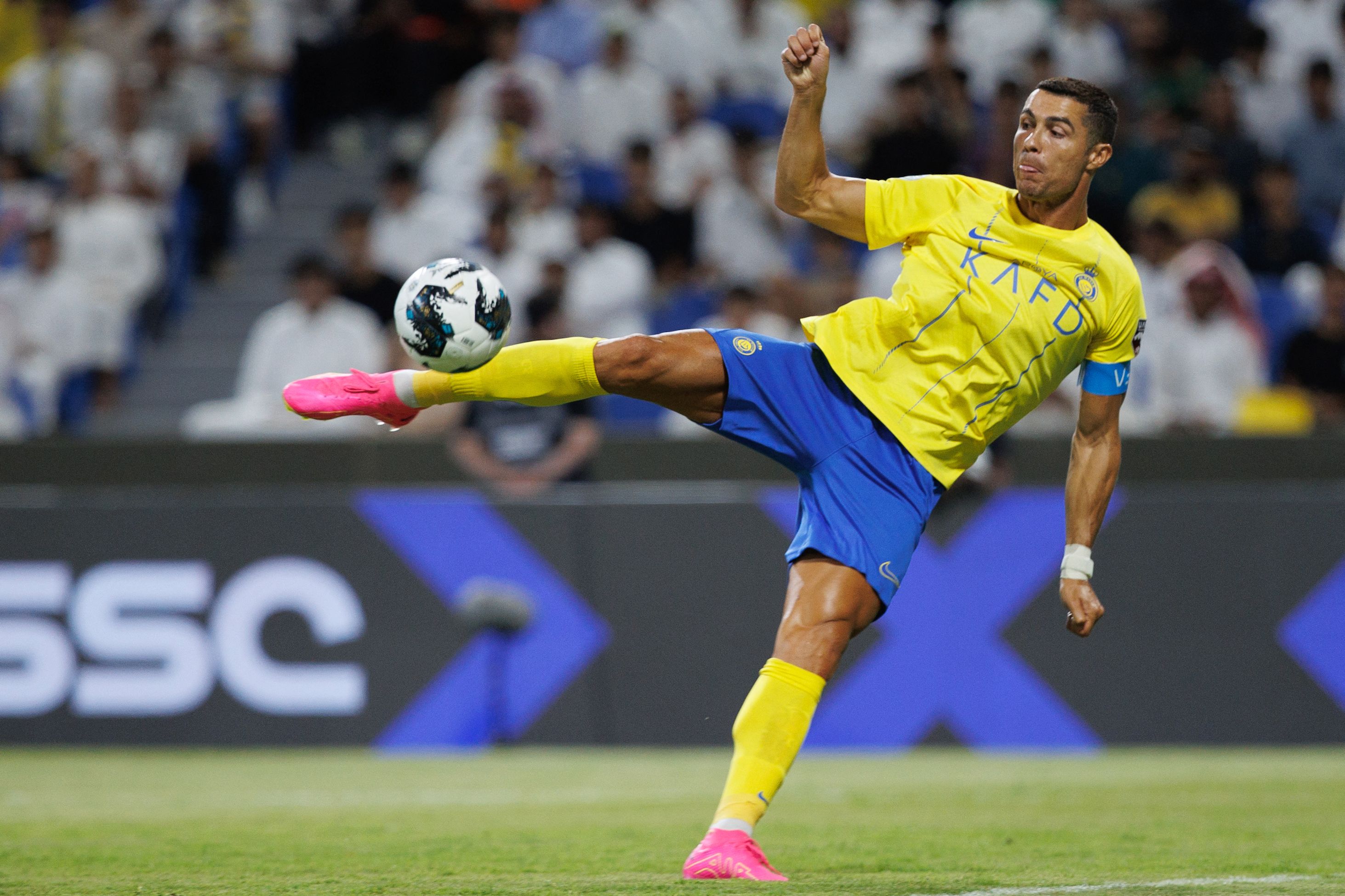 Cristiano Ronaldo Won't Dent Saudi Arabia's Finances But Costs Are Adding  Up - Bloomberg