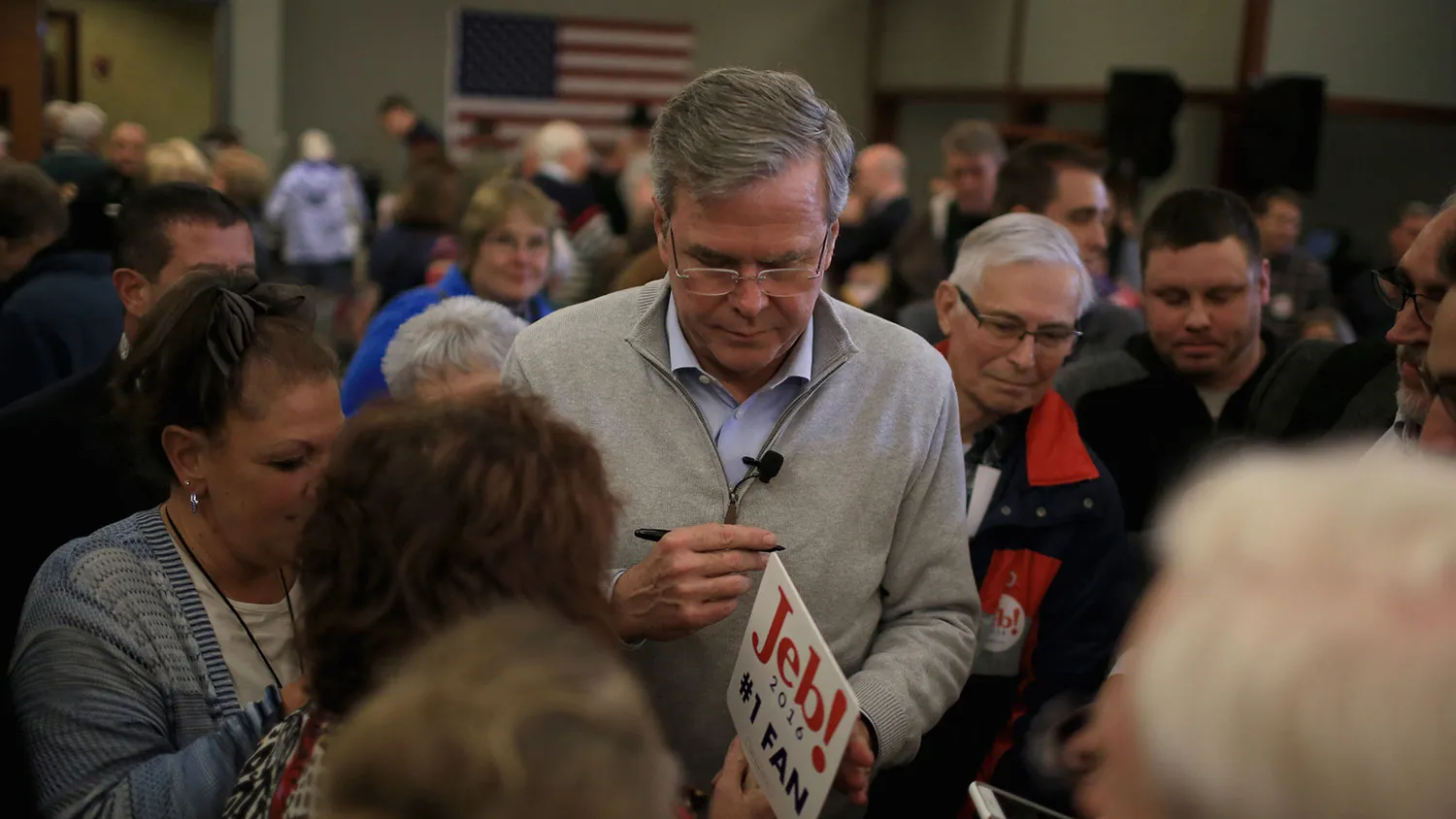 Republican presidential candidate Jeb Bush signs autographs after speaking to supporters on Jan. 29, 2016, in Sioux City, Iowa.
