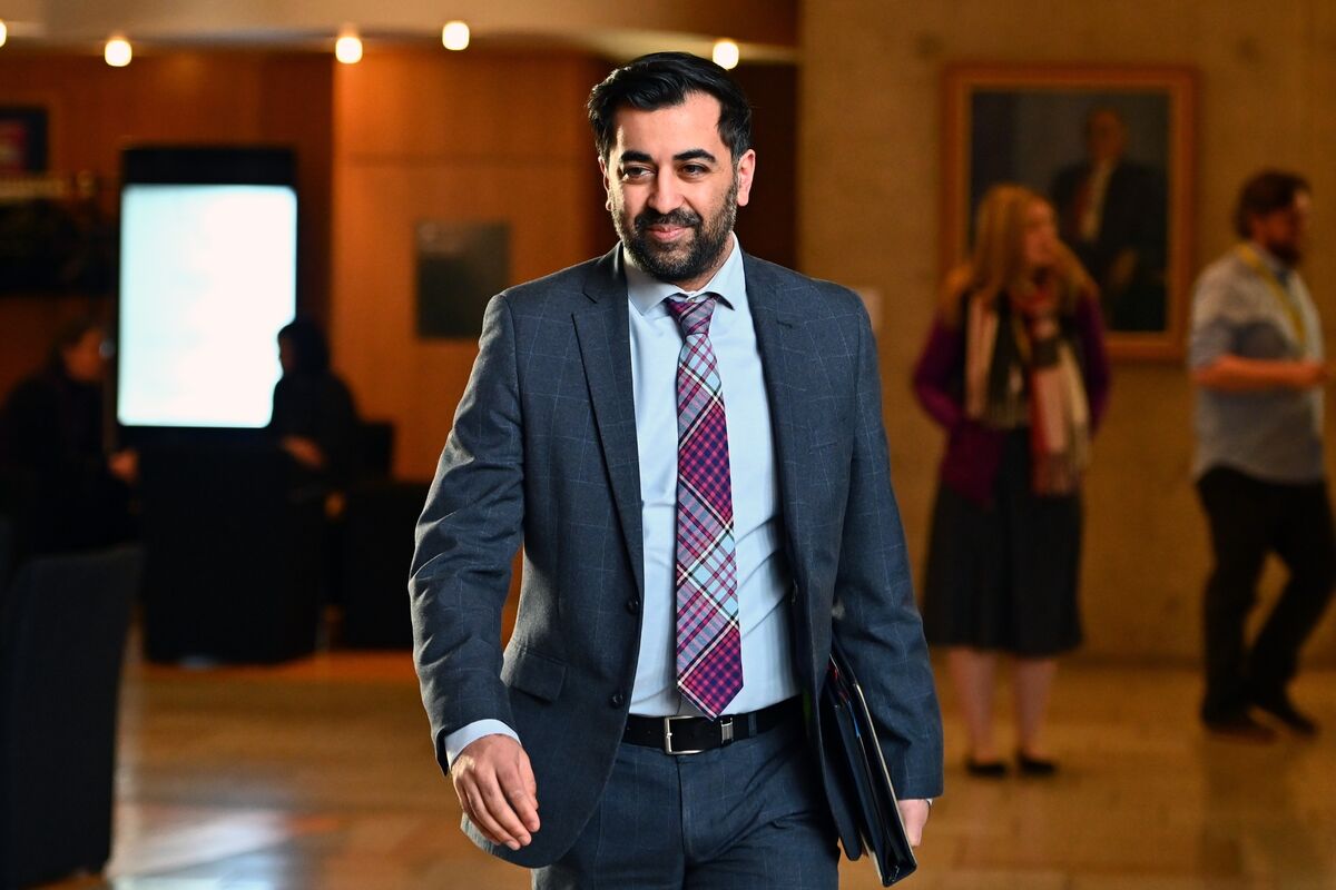 Humza Yousaf to Stand for Leader of SNP After Sturgeon Quits - Bloomberg
