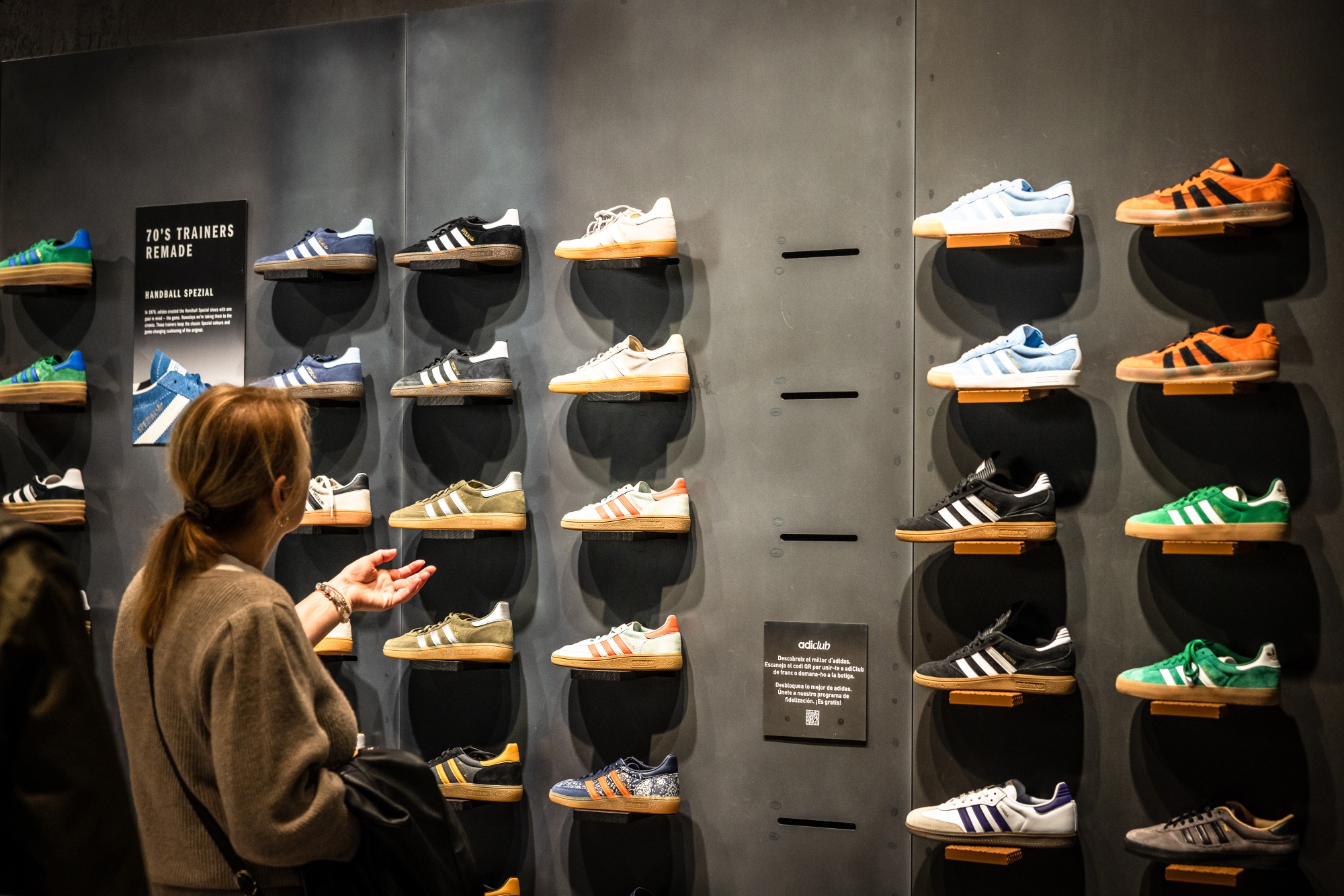 adidas ag stock price