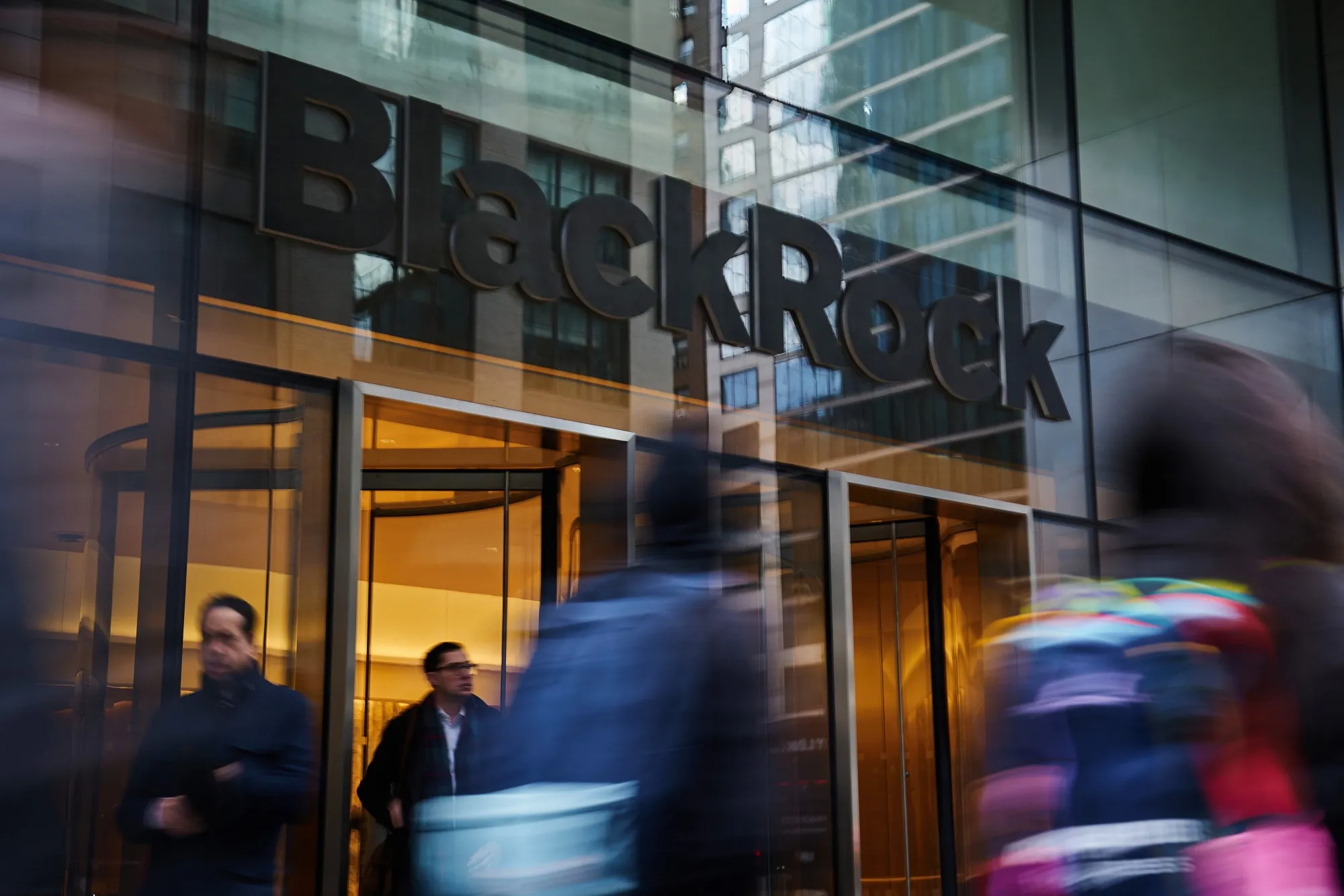 BlackRock Private Credit CLO Fails Key Tests as Bad Loans Mount - Bloomberg