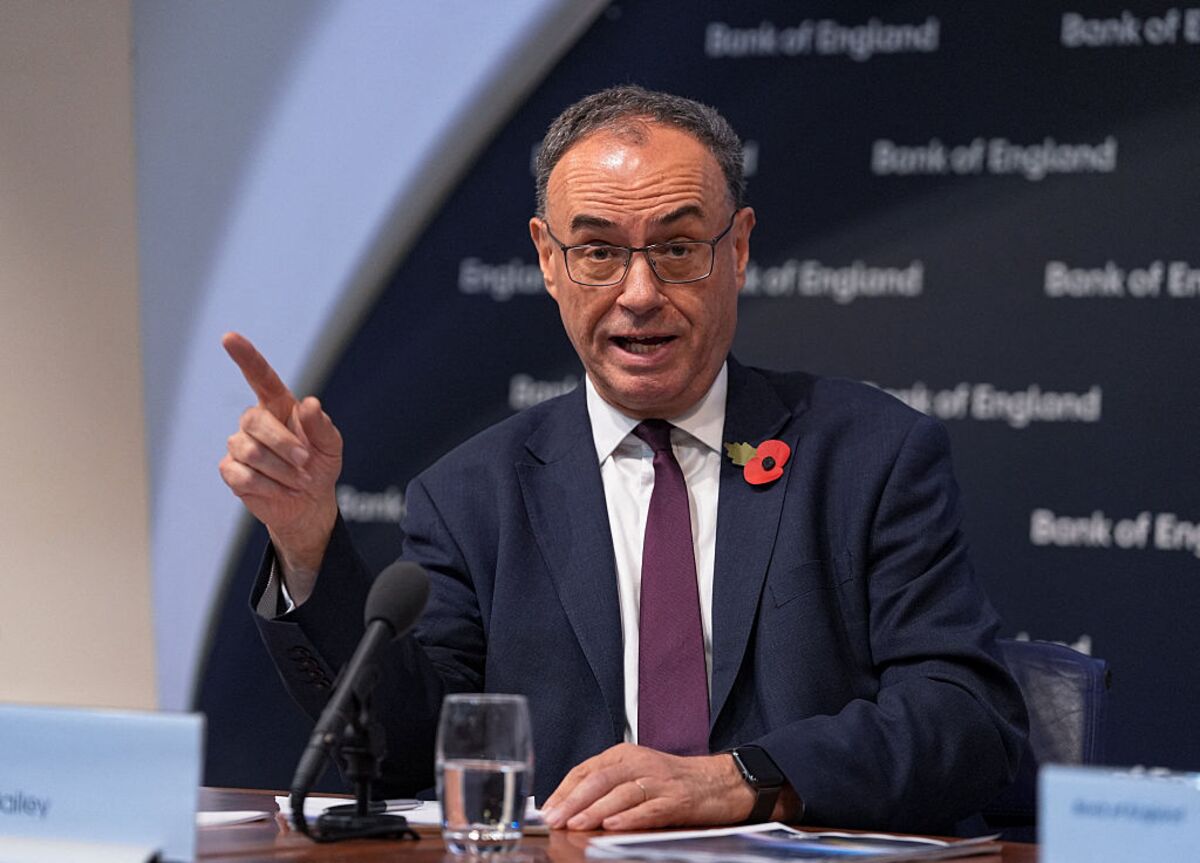 bloomberg.com - Marcus Ashworth - Hedge Fund Leverage Needs Kid-Glove Handling by Regulators