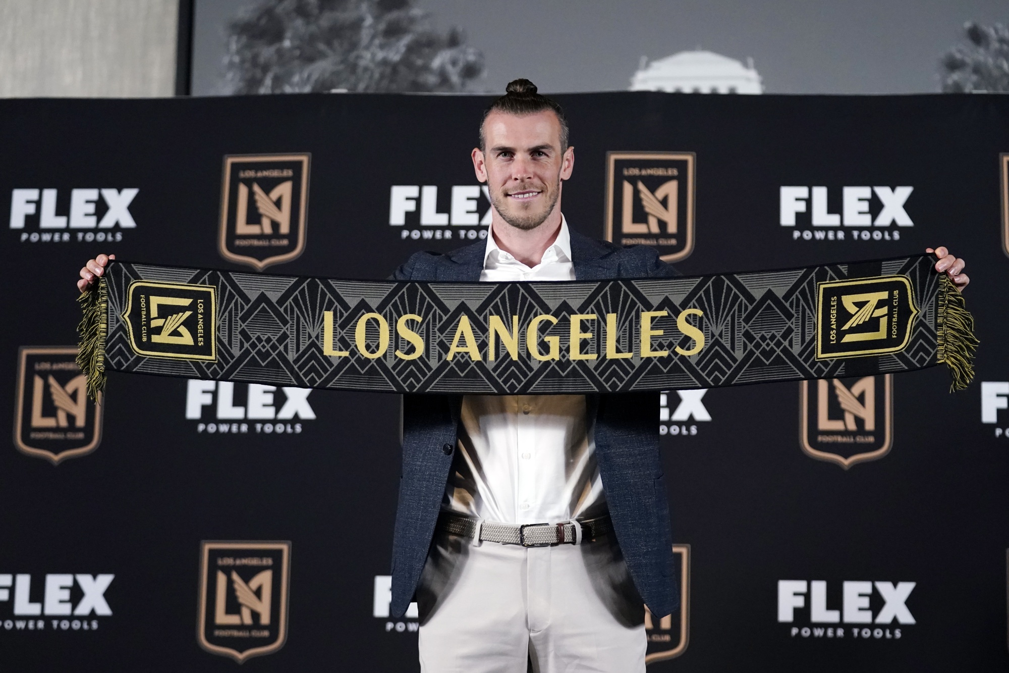 Gareth Bale rescues LAFC after coming off the bench to help clinch