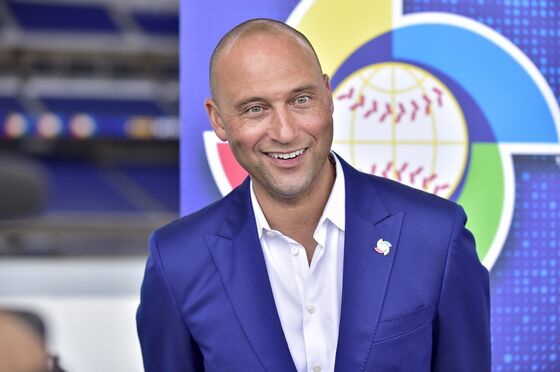 Jeter-Led Miami Marlins Sign Stadium-Naming Deal With LoanDepot