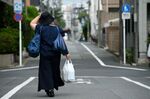 relates to 来年度予算100兆円超え-消費増税対策へ大盤振る舞い、財政再建遠く
